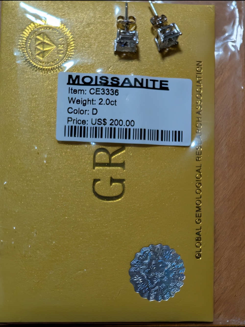Moissy Earrings - White/Silver